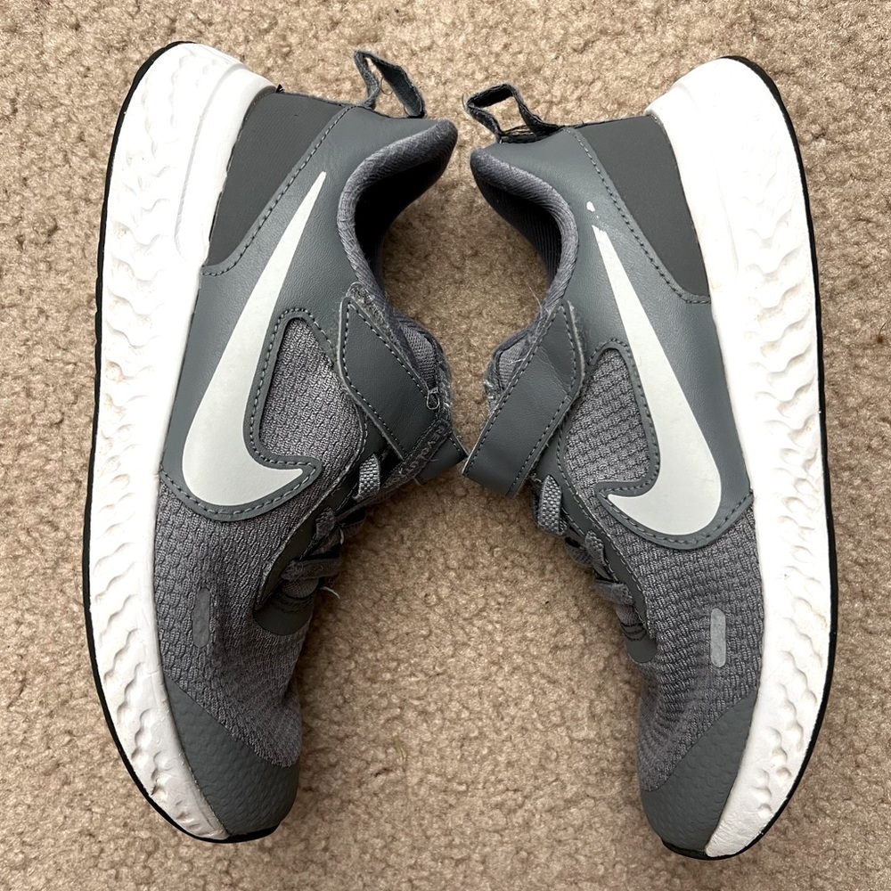 Kid Nikes 1Y